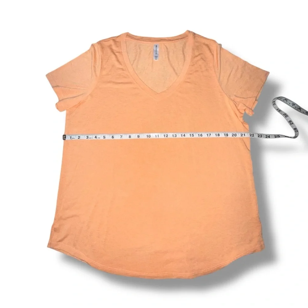 ATHLETA V-Neck Breezy Tee | Delicate Peach | Women’s XL - Picture 8 of 9